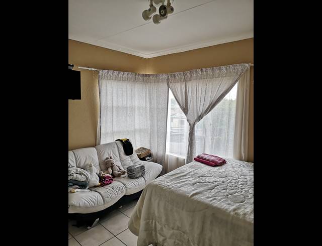 2 BEDROOM APARTMENT FOR SALE IN WILLOWBROOK